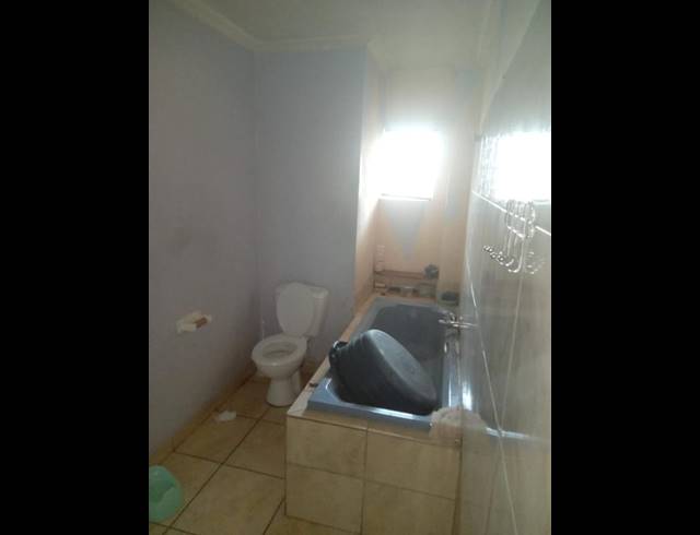 2 BEDROOM APARTMENT FOR SALE IN PRETORIA WEST